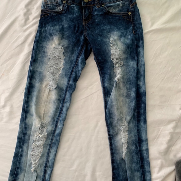 Ripped Bleach Washed Jeans - Picture 3 of 3